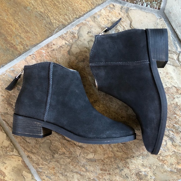 🍃💕NIB Dolce Vita Anthracite Suede Zip Bootie - Picture 7 of 15